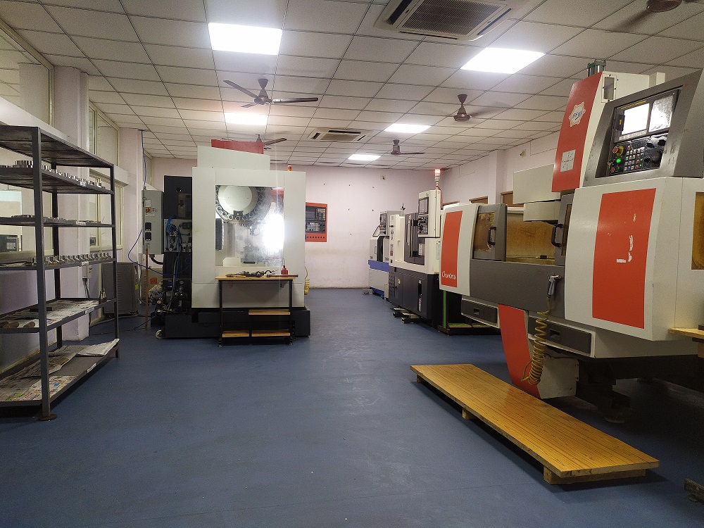CNC machine lab Mini tool room (2)