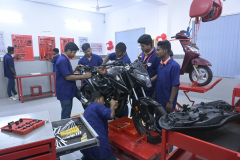 DIESEL MECHANIC..